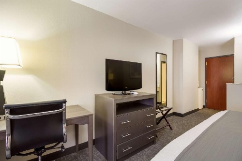 SureStay Plus Hotel by Best Western Houston Medical Center image 19